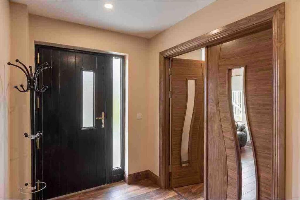 Wonderful Coastal Home In Dingle Town Luaran gambar