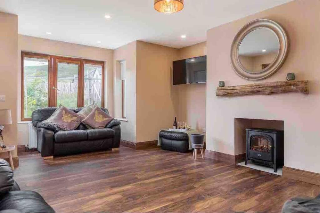 Wonderful Coastal Home In Dingle Town Luaran gambar